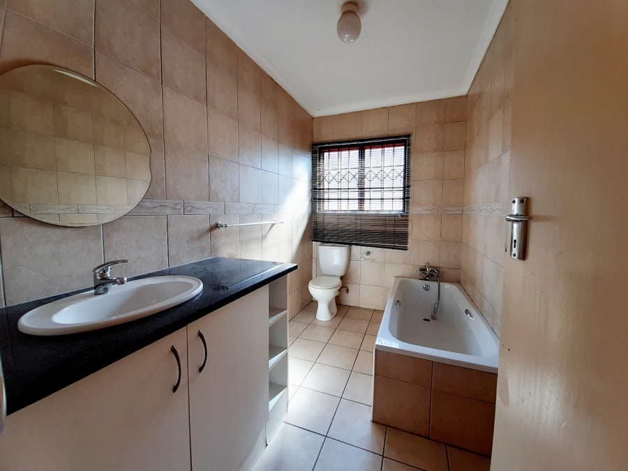 3 Bedroom Property for Sale in Vaalpark Free State